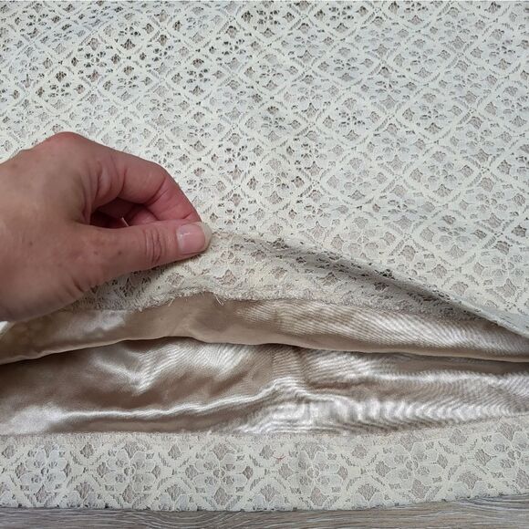 LOFT cream colored lace skirt size 2 - Picture 7 of 10